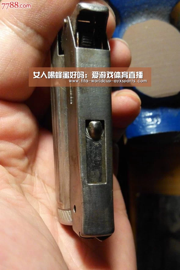女人喝蜂蜜好吗:爱游戏体育直播(图1) 爱游戏体育官网